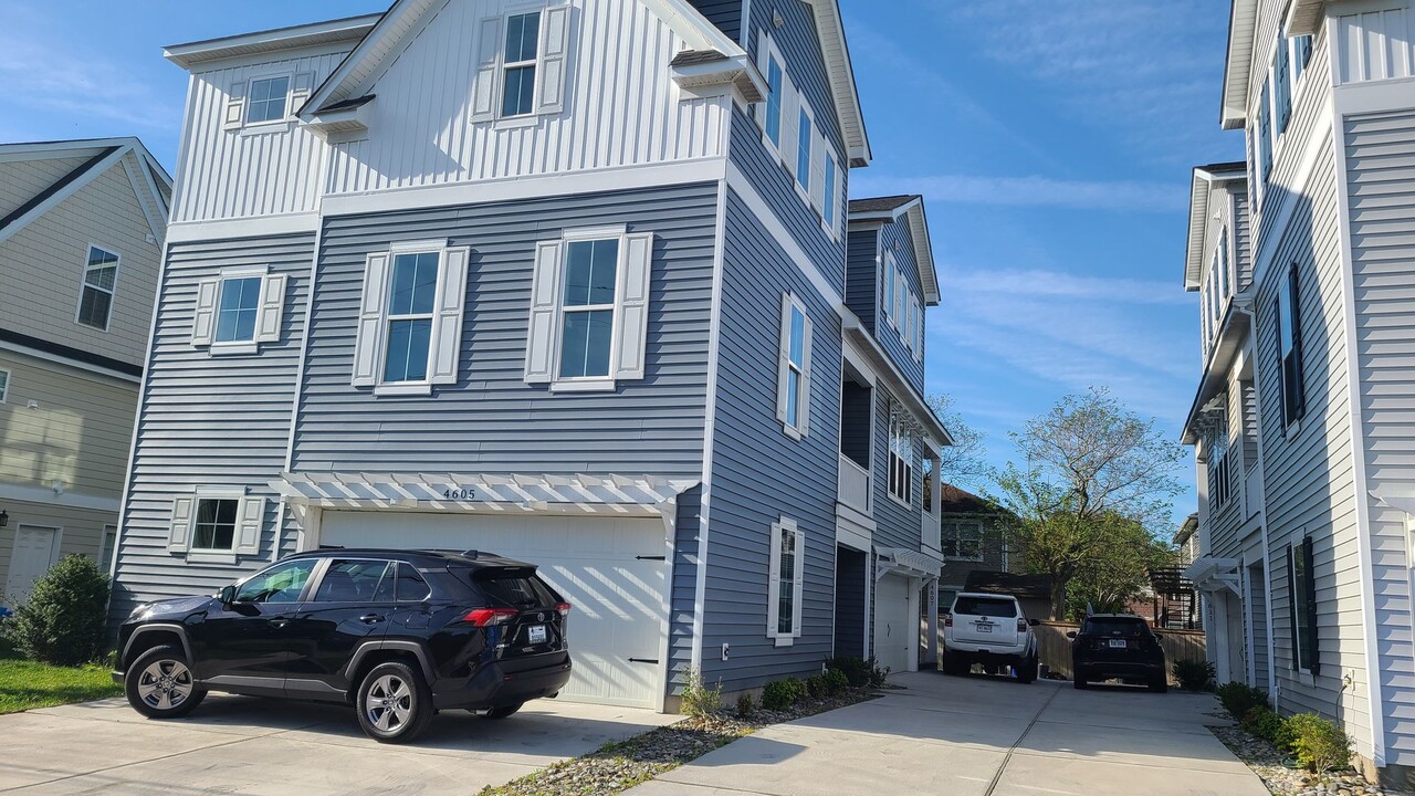 4605 Guam St in Virginia Beach, VA - Building Photo