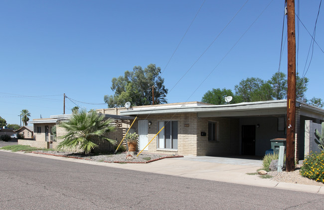 2702 E Montecito Ave in Phoenix, AZ - Building Photo - Building Photo