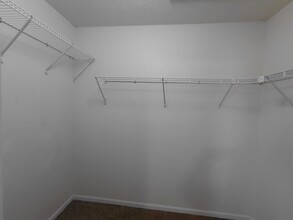 17140 Lensman Rd in St. Robert, MO - Building Photo - Building Photo