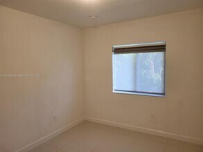 1027 SW 11th Ave in Miami, FL - Building Photo - Building Photo