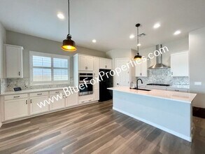 770 E Danum Vly Dr in Oro Valley, AZ - Building Photo - Building Photo