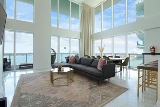 7939 East Dr in North Bay Village, FL - Building Photo - Building Photo