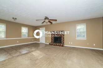 4872 Pebblebrook Dr in Douglasville, GA - Building Photo - Building Photo