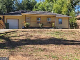 2929 Level Ridge Rd SE in Atlanta, GA - Building Photo