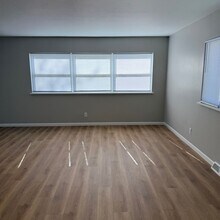 2006 S Roanoke Ave in Springfield, MO - Foto de edificio - Building Photo