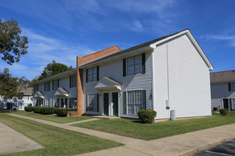 Arbor Green Apartments in Bay Minette, AL - Foto de edificio - Building Photo