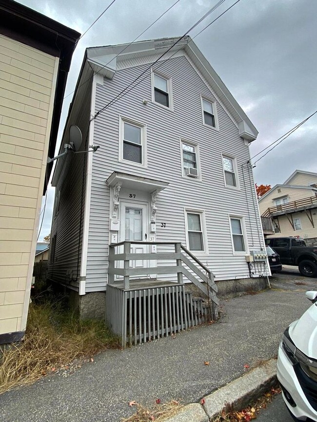 37 Saint Marys St, Unit 101