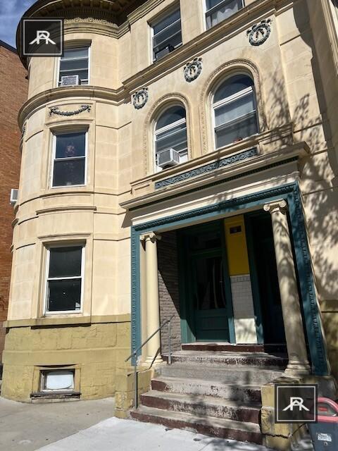 property at 657 Washington St
