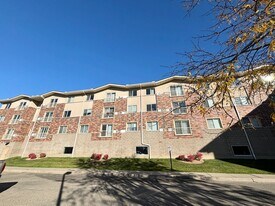 16955 Toronto Ave SE, Unit 308 in Prior Lake, MN - Building Photo