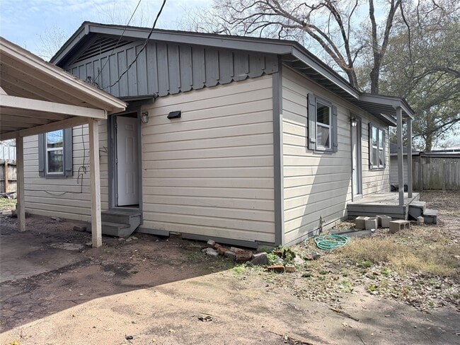 212 S Main St in Conroe, TX - Building Photo - Building Photo