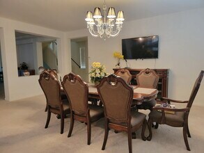 8137 Crimson Creek Ct in Las Vegas, NV - Building Photo - Building Photo