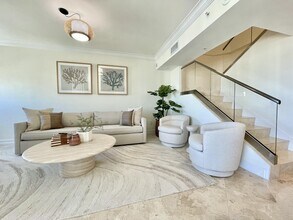 99 SE Mizner Blvd in Boca Raton, FL - Foto de edificio - Building Photo