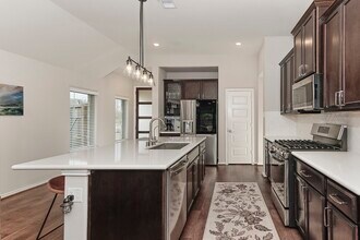 249 Trapper Creek Dr in Conroe, TX - Building Photo - Building Photo