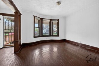 127/129 W. Buena Vista - AIS-HASE LLC, Unit 129 -lower in Highland Park, MI - Foto de edificio - Building Photo