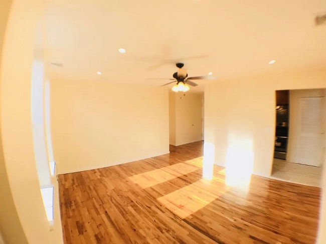 353 Ocean Ave, Unit 4a in Brooklyn, NY - Foto de edificio - Building Photo