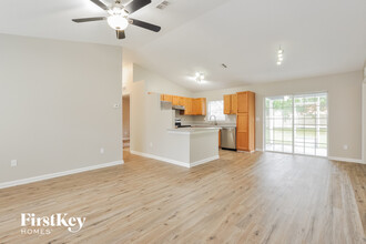22 Whitcock Ln in Palm Coast, FL - Building Photo - Building Photo
