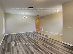 2122 Senate Ave in St. Cloud, FL - Foto de edificio - Building Photo