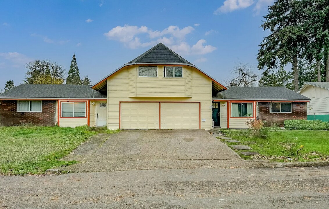 2706 NE 84th Ave in Vancouver, WA - Building Photo