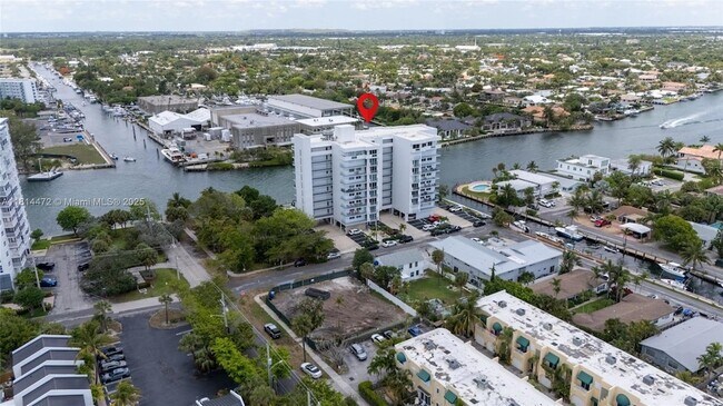 1609 N Riverside Dr, Unit 406 in Pompano Beach, FL - Building Photo - Building Photo