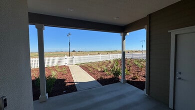19 W Gemma Ct in Tracy, CA - Foto de edificio - Building Photo