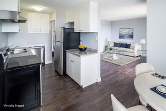 Skyline Terrace in Lethbridge, AB - Building Photo - Building Photo