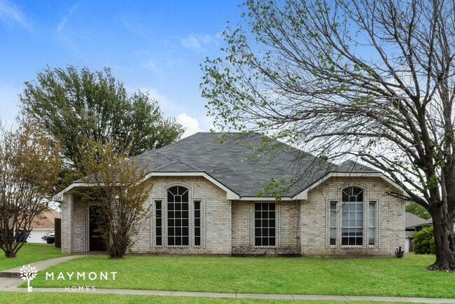 property at 1513 Manitoba Ln