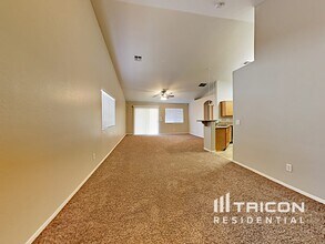 6914 S 38th Ln in Phoenix, AZ - Building Photo - Building Photo