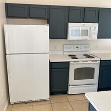 736 Palaiseau Ct in Kissimmee, FL - Building Photo - Building Photo