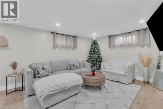 220 Bruce St in Kitchener, ON - Building Photo - Building Photo