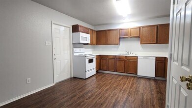 3416 Poplar Springs Ln in Dallas, TX - Building Photo - Building Photo