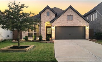 23923 Sage Row Ln in Katy, TX - Foto de edificio - Building Photo