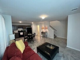 28616 Netawake Ct in Huntsville, TX - Building Photo