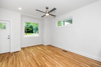 1729 Crest Rd in Raleigh, NC - Building Photo - Building Photo