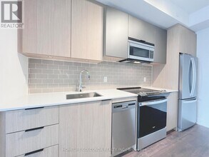 1350 Ellesmere Rd in Toronto, ON - Building Photo - Building Photo