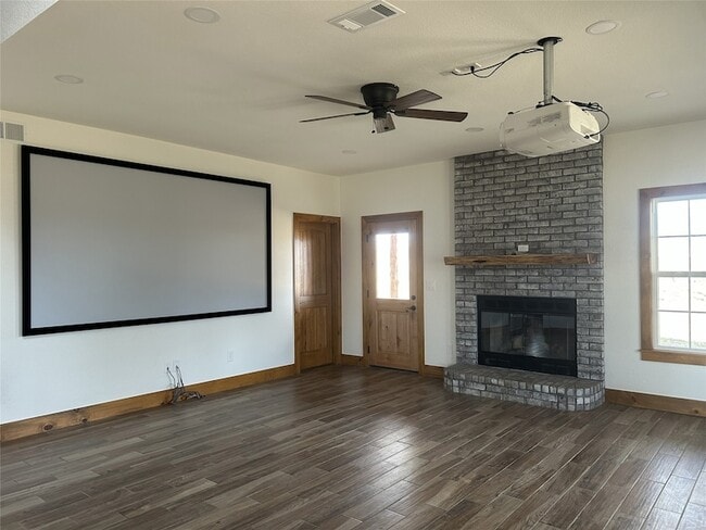 307 Co Rd 4790 in Boyd, TX - Building Photo - Building Photo