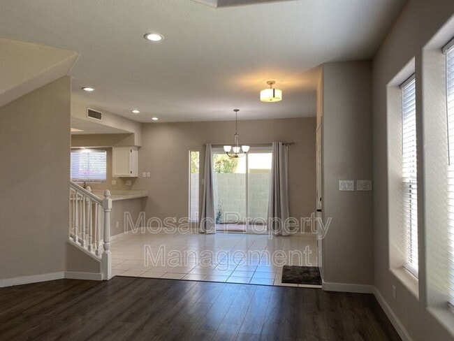 4923 E Hazel Dr in Phoenix, AZ - Building Photo - Building Photo