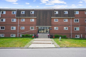 Park Place Apartments in Oshawa, ON - Building Photo - Building Photo