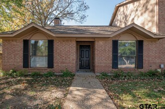 5919 Hollytree Dr in Tyler, TX - Building Photo - Building Photo