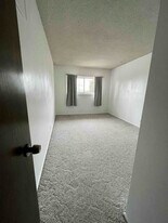 9217 Stamps Ave in Downey, CA - Building Photo