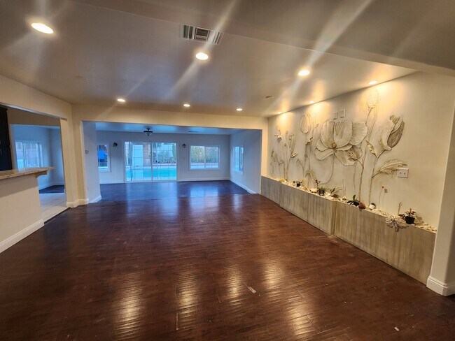 16029 Jersey St, Unit 16027 in Granada Hills, CA - Building Photo - Building Photo