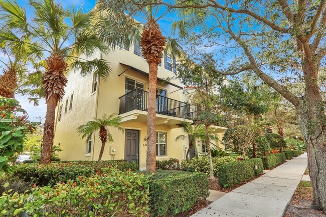 136 Regions Way in Jupiter, FL - Building Photo - Building Photo