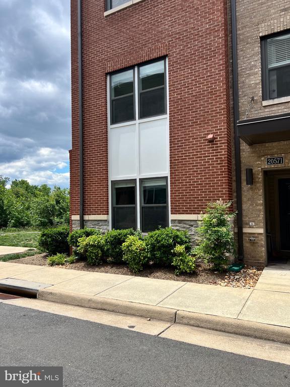 20571 Milbridge Ter in Ashburn, VA - Building Photo - Building Photo