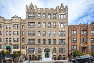 106 Glenwood Ave in Jersey City, NJ - Building Photo - Building Photo