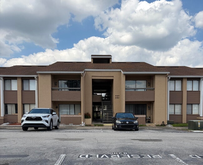 property at 5169 Vineland Rd