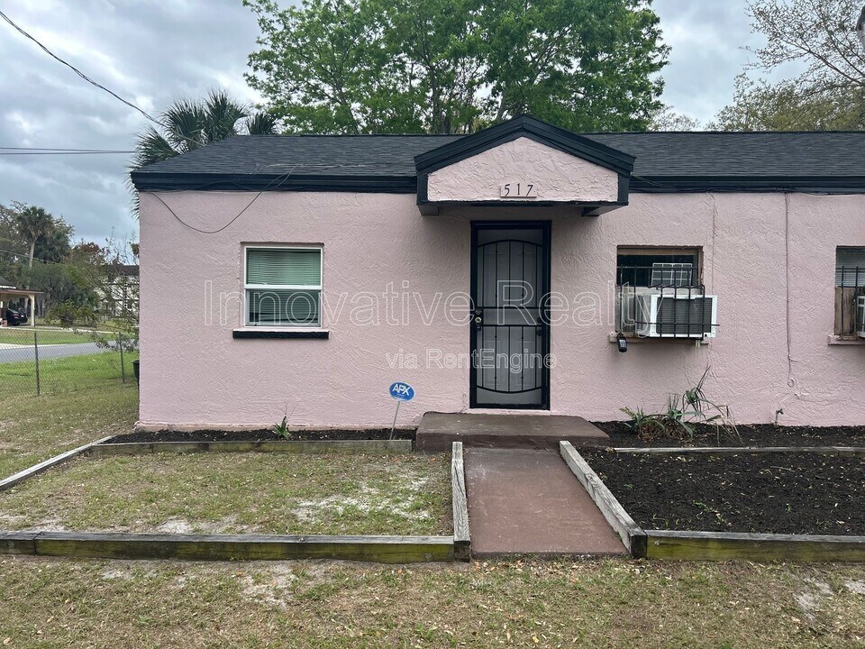 517 E 5th St in Sanford, FL - Building Photo