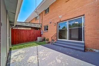 3806 S Yosemite St in Denver, CO - Building Photo - Building Photo