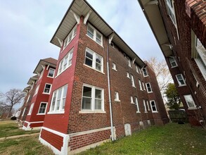 5909 Cates Ave in St. Louis, MO - Building Photo - Building Photo