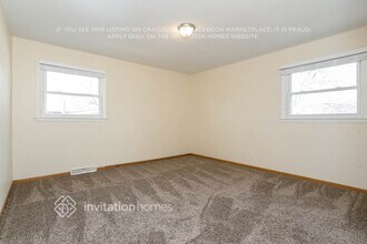 1035 Iowa St in Glenwood, IL - Foto de edificio - Building Photo