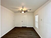 1417 Sheryl St photo'