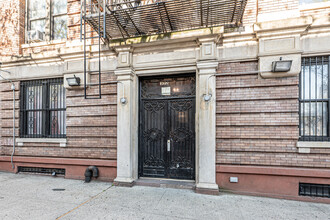 322 New York Ave in Brooklyn, NY - Foto de edificio - Building Photo